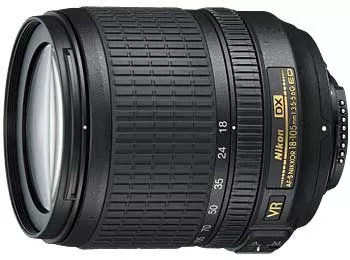 Объектив Nikon 18-105mm f/3.5-5.6G ED VR AF-S DX NIKKOR фото
