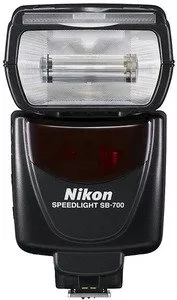 Вспышка Nikon SB-700 фото