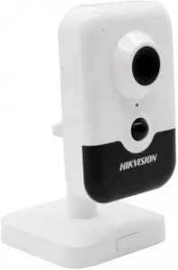 IP-камера Hikvision DS-2CD2423G0-IW (2.8 мм) фото