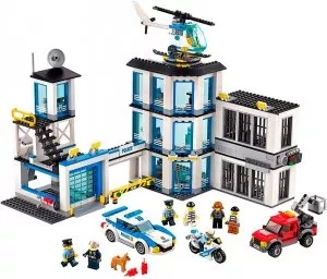 Конструктор Lego City 60141 Полицейский участок фото