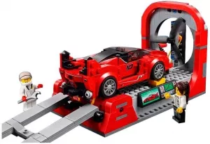 Конструктор Lepin Gainer 28005 Ferrari FXX K и Центр Разработки фото