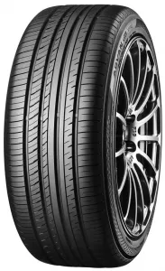 Летняя шина Yokohama Advan dB V552 215/55R17 94W фото