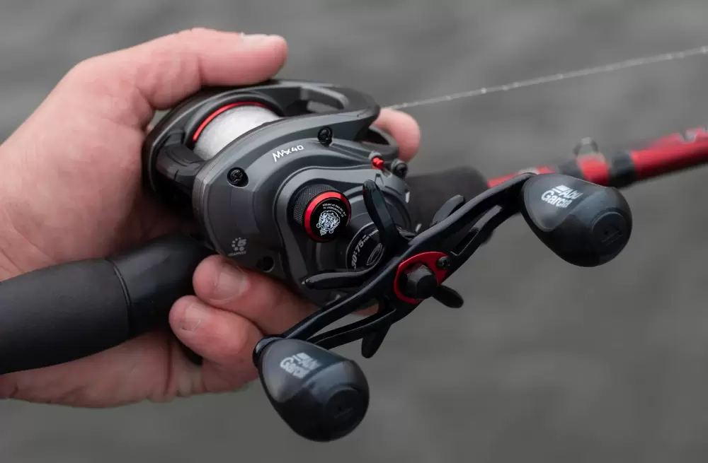 Рыболовная катушка Abu Garcia Max 4 Low Profile MAX4-LP-61 (левая рука) фото