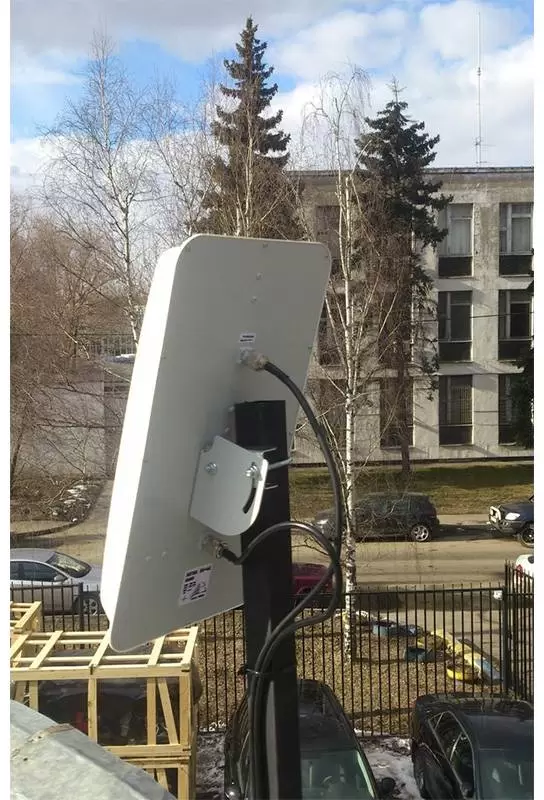 Антенна BALTIC SIGNAL ASTRA 3G/4G MIMO (Панельная, 2 х 15 дБ) (BS1582) фото