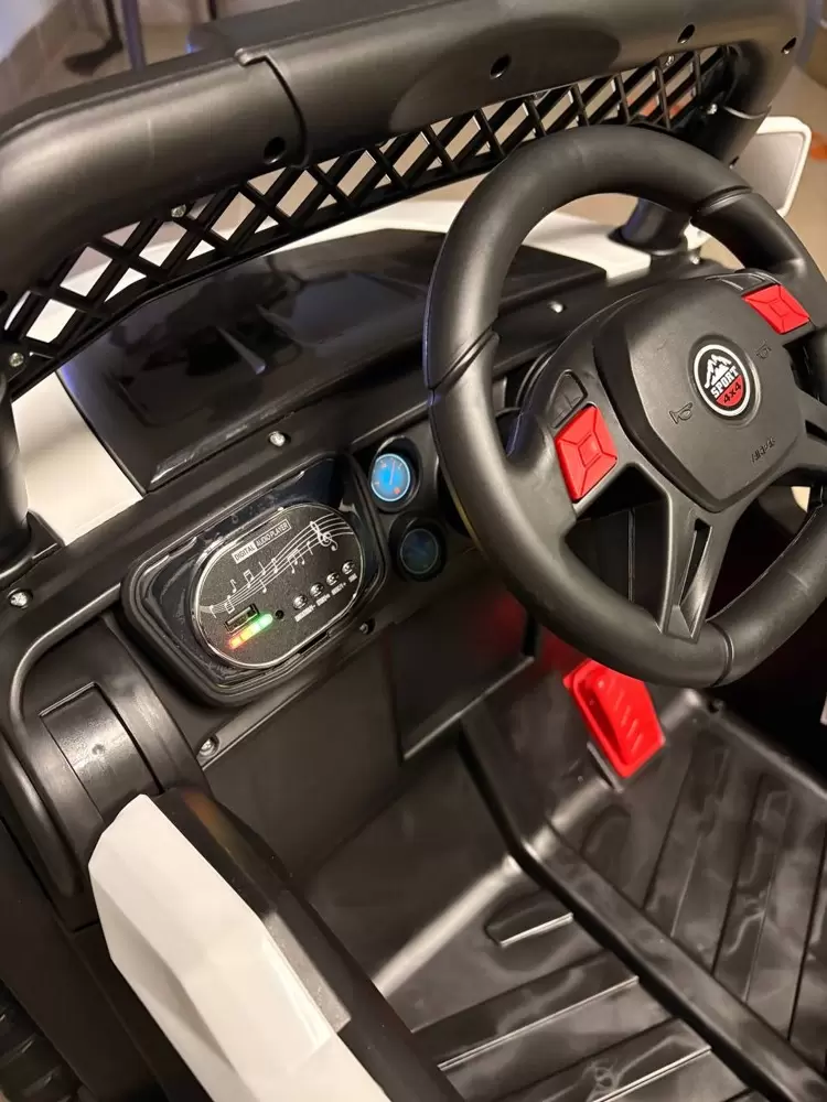 Детский электромобиль Baby Driver Buggy C333 (белый) фото