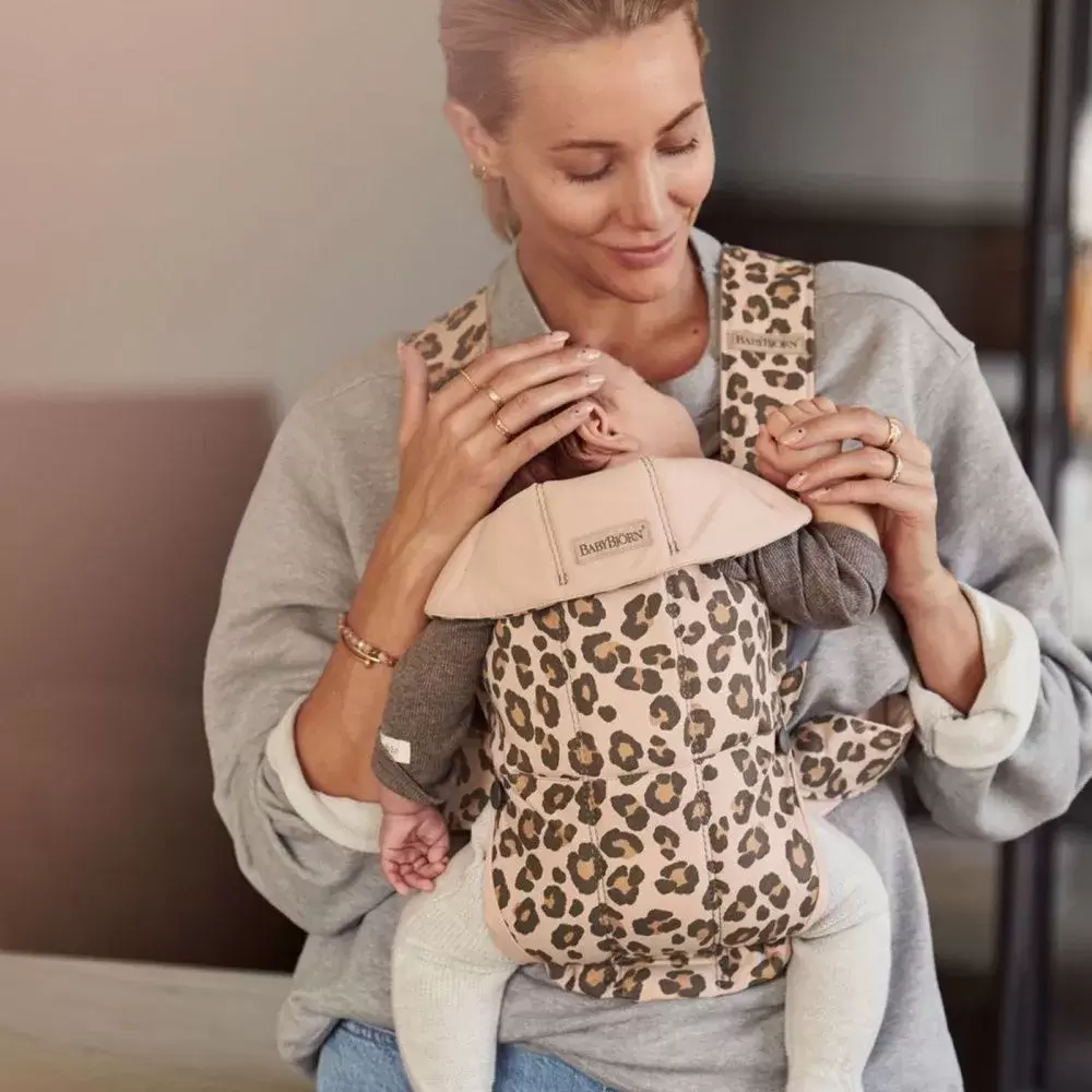 Рюкзак-переноска BabyBjorn Mini 3D Jersey (светло-серый) фото