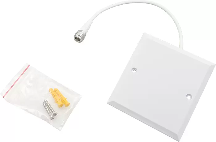 Антенна BALTIC SIGNAL BS-700/2700-3D (панельная, 3 дБ) (BS1308) фото