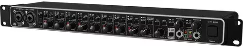 Behringer U-Phoria UMC1820