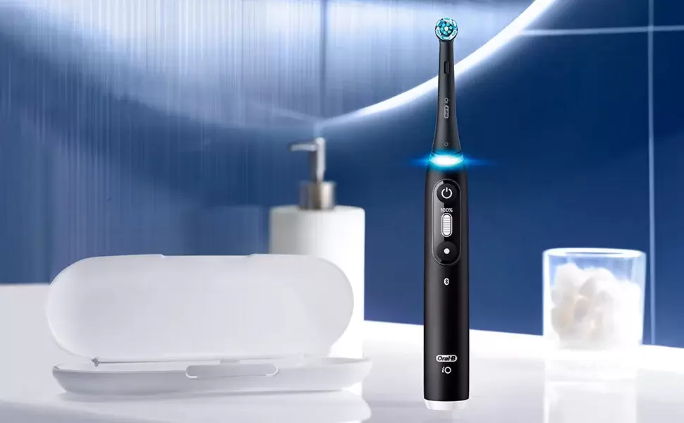 Электрическая зубная щетка Braun Oral-B iO 6 (черный) фото 3