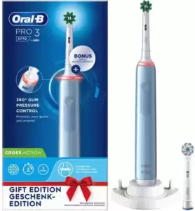 Электрическая зубная щетка Braun Oral-B Pro 3 3770 D505.524.3 (голубой) фото
