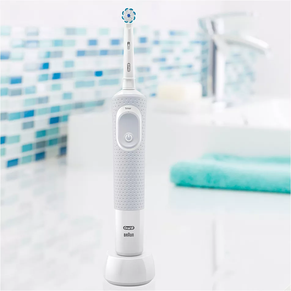 Электрическая зубнaя щеткa Braun Oral-B Vitality 100 Sensi White D100.413.1 Белый фото