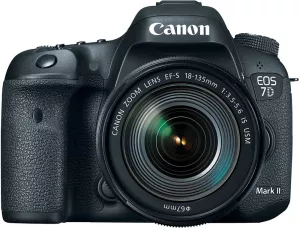 Фотоаппарат Canon EOS 7D Mark II Kit 18-135mm IS USM фото