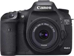 Фотоаппарат Canon EOS 7D Mark II Kit 40mm фото