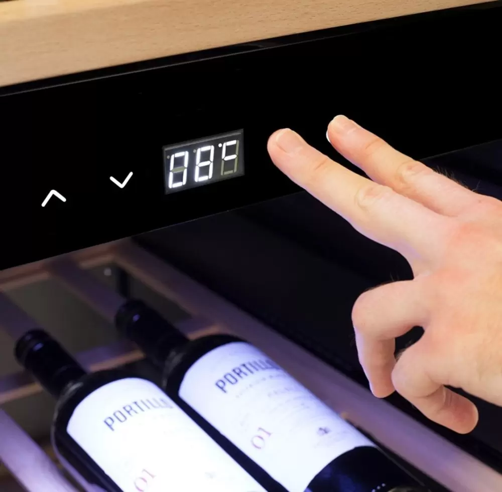 Винный шкаф CASO WineExclusive 126 Smart фото