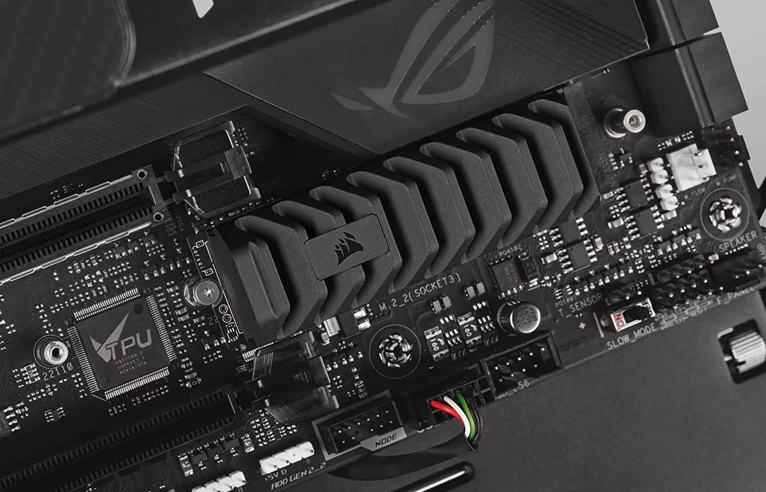 SSD Corsair MP600 Pro XT 8TB CSSD-F8000GBMP600PXT фото