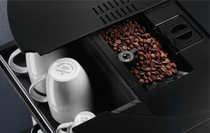 Кофемашина Electrolux EBC85H фото