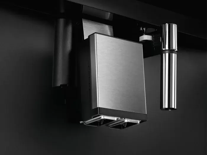 Кофемашина Electrolux EBC85H фото