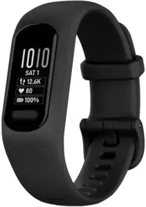 Фитнес-браслет Garmin Vivosmart 5 S/M (черный)