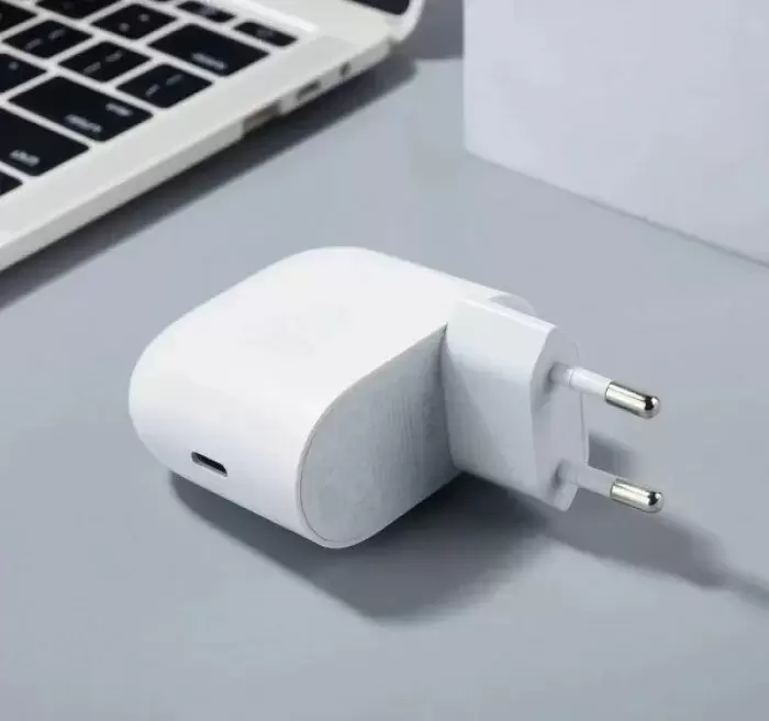 Сетевое зарядное Google USB Type-C Charger 45W (белый) фото 3