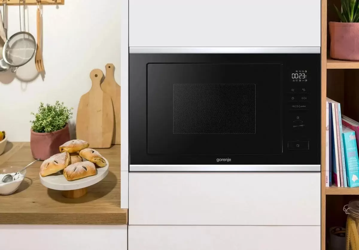 Микроволновая печь Gorenje BMX251M2BG фото