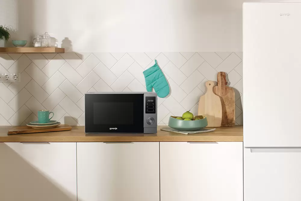 Микроволновая печь Gorenje MO20A3T4 фото