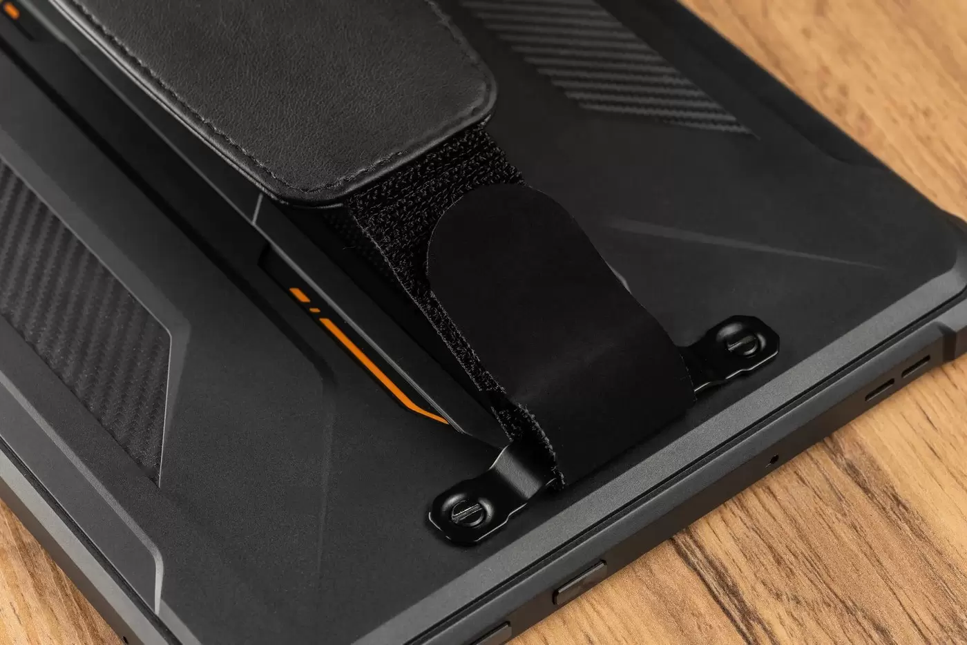 Планшет Horizont H-Tab 1 Shield 6GB/256GB LTE (черный/оранжевый) фото