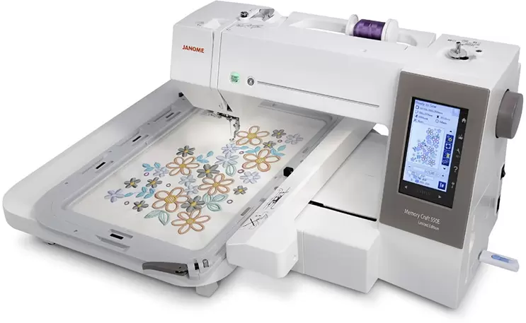 Вышивальная машина Janome Memory Craft 550E фото