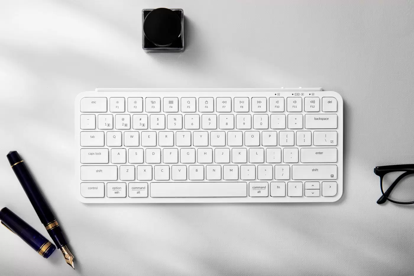 Клавиатура Keychron B1 Pro B1P-K8 (белый, нет кириллицы) фото