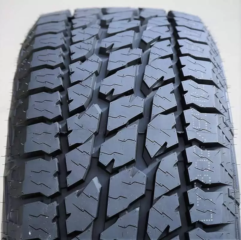 Всесезонная шина Landspider Wildtraxx A/T 245/75R16 111T фото