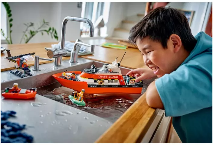 Конструктор Lego City 60504 Спасательный катер и вертолет береговой охраны фото