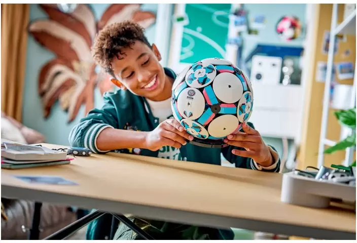 Конструктор Lego Editions 43019 Футбольный мяч фото