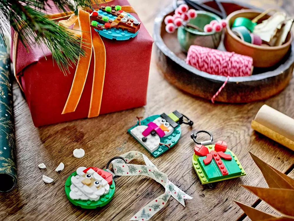 Конструктор Lego Icons 40744: Набор рождественских игрушек фото