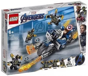 Конструктор LEGO Marvel Super Heroes 76123 Капитан Америка: Атака Аутрайдеров фото