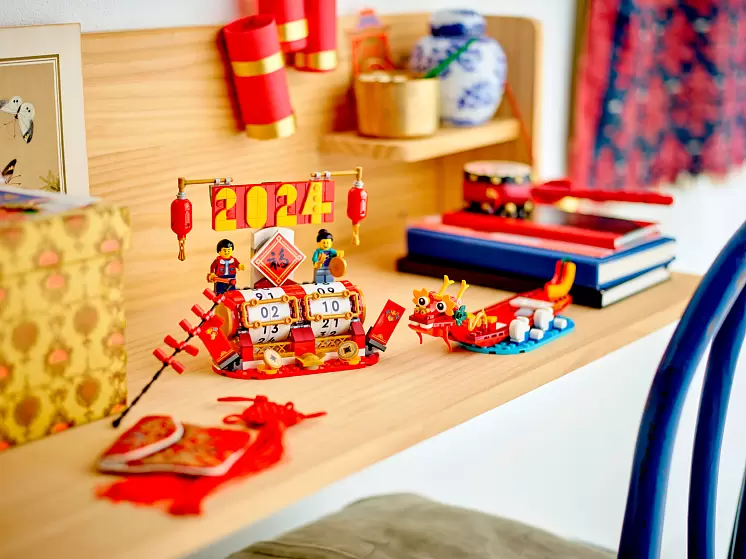 Конструктор Lego Other 40678 Календарь фестивалей фото