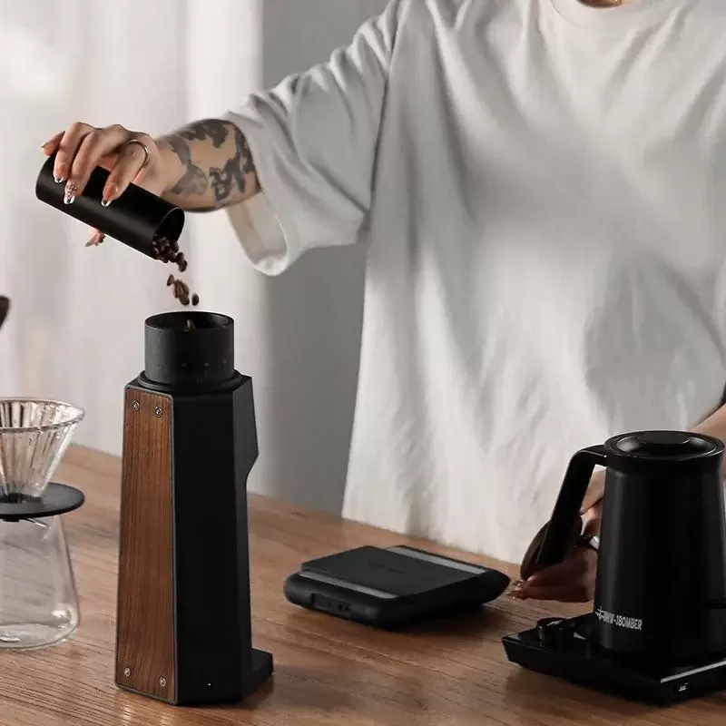 Электрическая кофемолка MHW-3BOMBER G6152B-OS фото