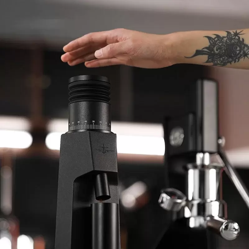 Электрическая кофемолка MHW-3BOMBER G6152B-OS фото