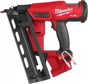 Аккумуляторный гвоздезабиватель Milwaukee M18 FN16GA-0X Fuel фото