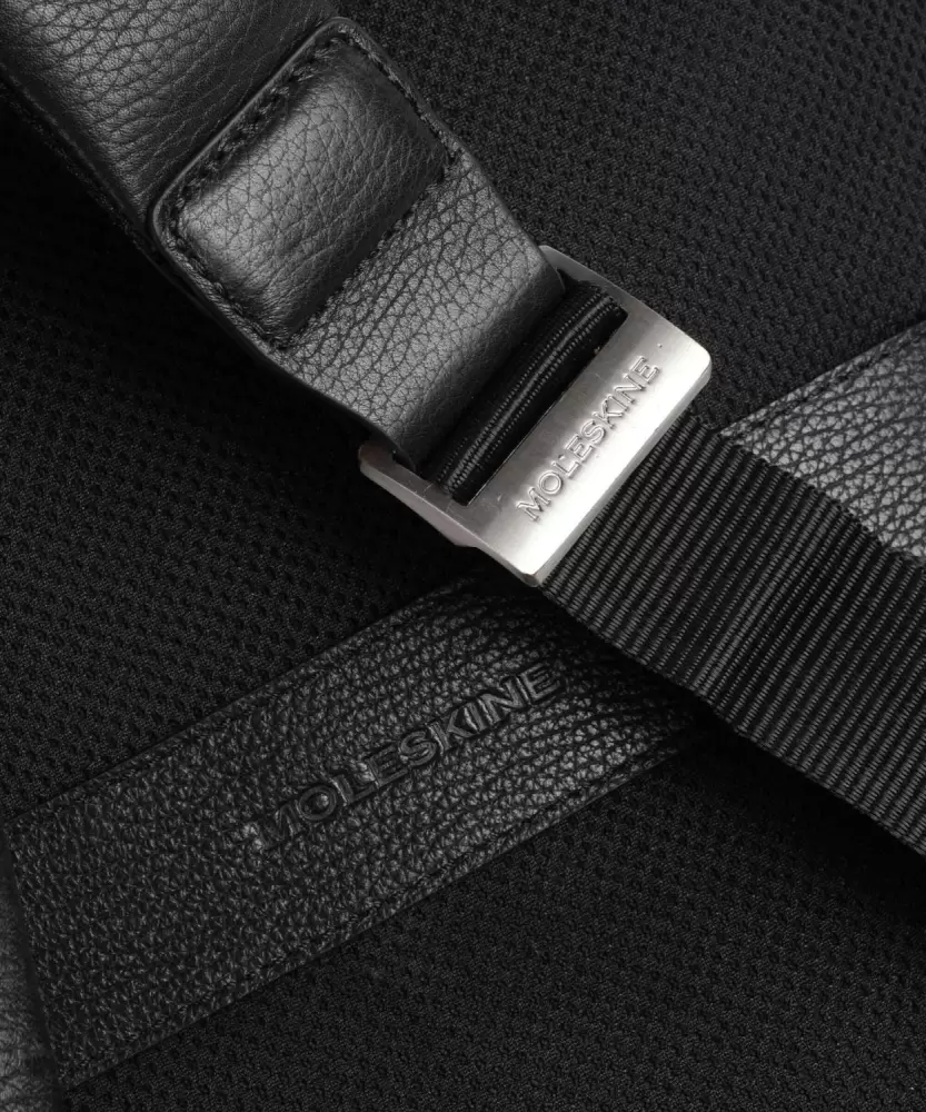 Городской рюкзак Moleskine Classic Pro ET84PBKBK (черный натуральная кожа) фото 2