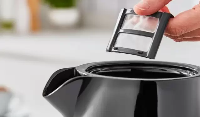 Электрочайник Morphy Richards Illuminated Black 108020 фото