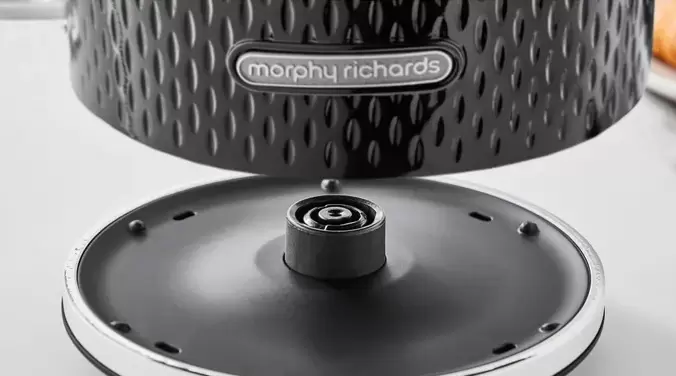 Электрочайник Morphy Richards Illuminated Black 108020 фото