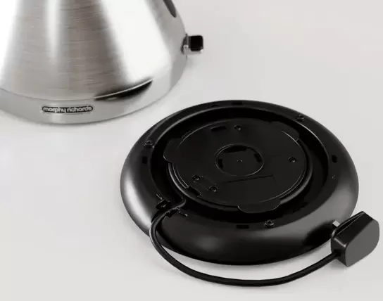 Электрочайник Morphy Richards Venture Pyramid Silver 100130 фото
