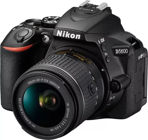 Фотоаппарат Nikon D5600 Double Kit 18-55mm AF-P DX VR + 70-300mm VR фото 5