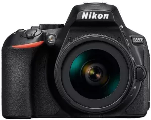 Фотоаппарат Nikon D5600 Kit 18-105mm AF-S VR фото