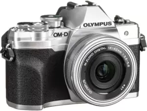 Olympus OM-D E-M10 Mark IV Kit 14-42mm (серебристый)