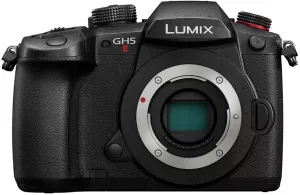 Фотоаппарат Panasonic Lumix GH5 II Body фото