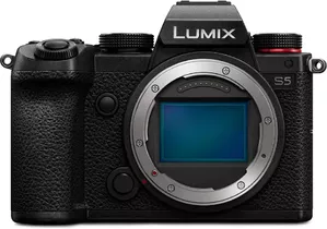 Фотоаппарат Panasonic Lumix S DC-S5 Body фото