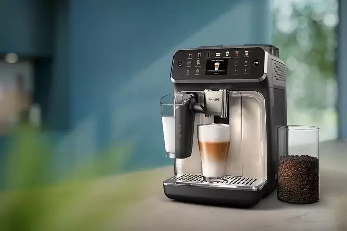 Кофемашина Philips LatteGo EP5547/90 фото
