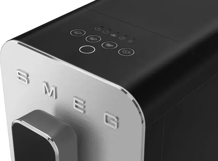 Кофемашина Smeg BCC11BLMEU фото
