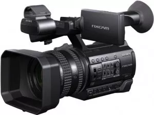 Видеокамера Sony HXR-NX100 фото