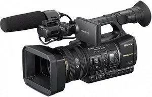 Цифровая видеокамера Sony HXR-NX5M фото